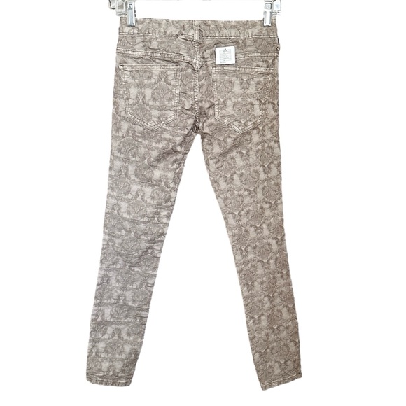 NWT Free People Grey Textured Jacquard Skinny Jeans 24 - Picture 6 of 9